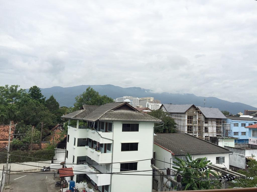 Phrasing Guesthouse Chiang Mai Exterior photo